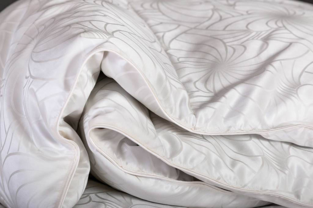 Duvet Vs Comforter Cover What, Are Sheets And Blankets Better Than Duvets