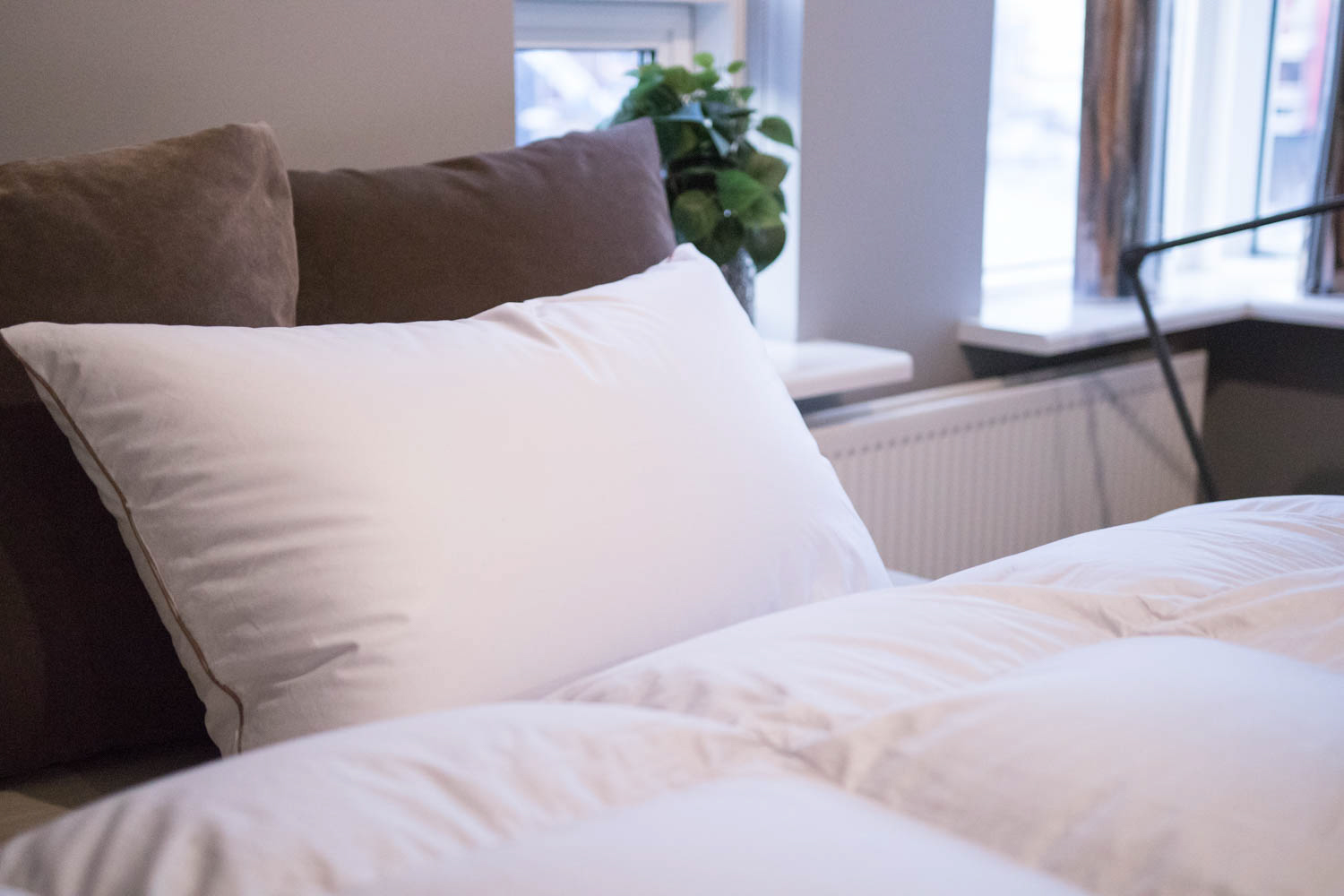 Duvet vs Comforter vs Duvet Cover What Are They? Icelandic Down